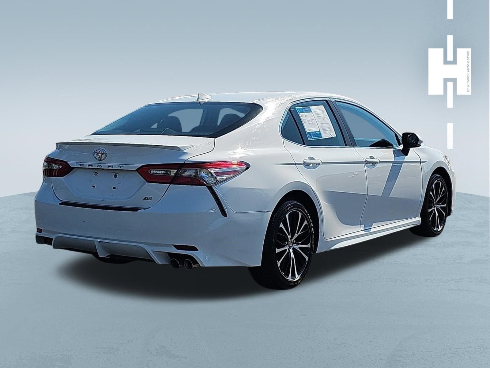 Used 2019 Toyota Camry SE w/ Convenience Package FWD image 4