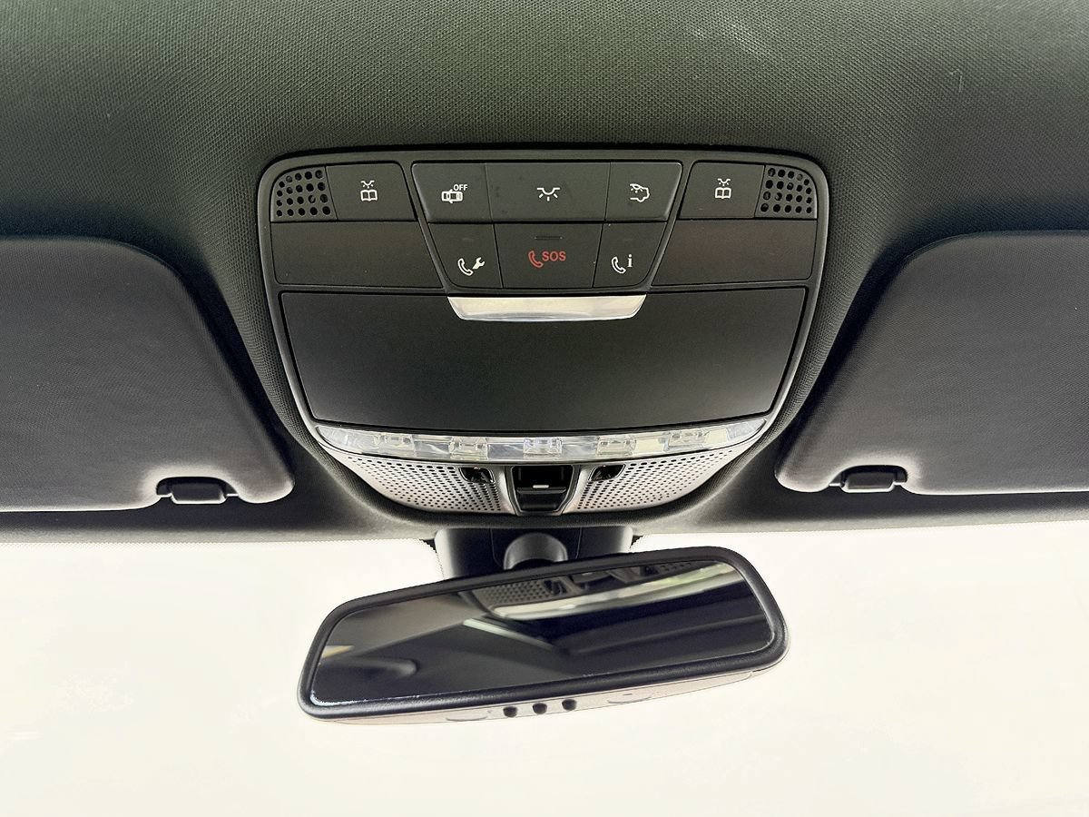 Used 2018 Mercedes-Benz C 300 4MATIC Sedan image 55