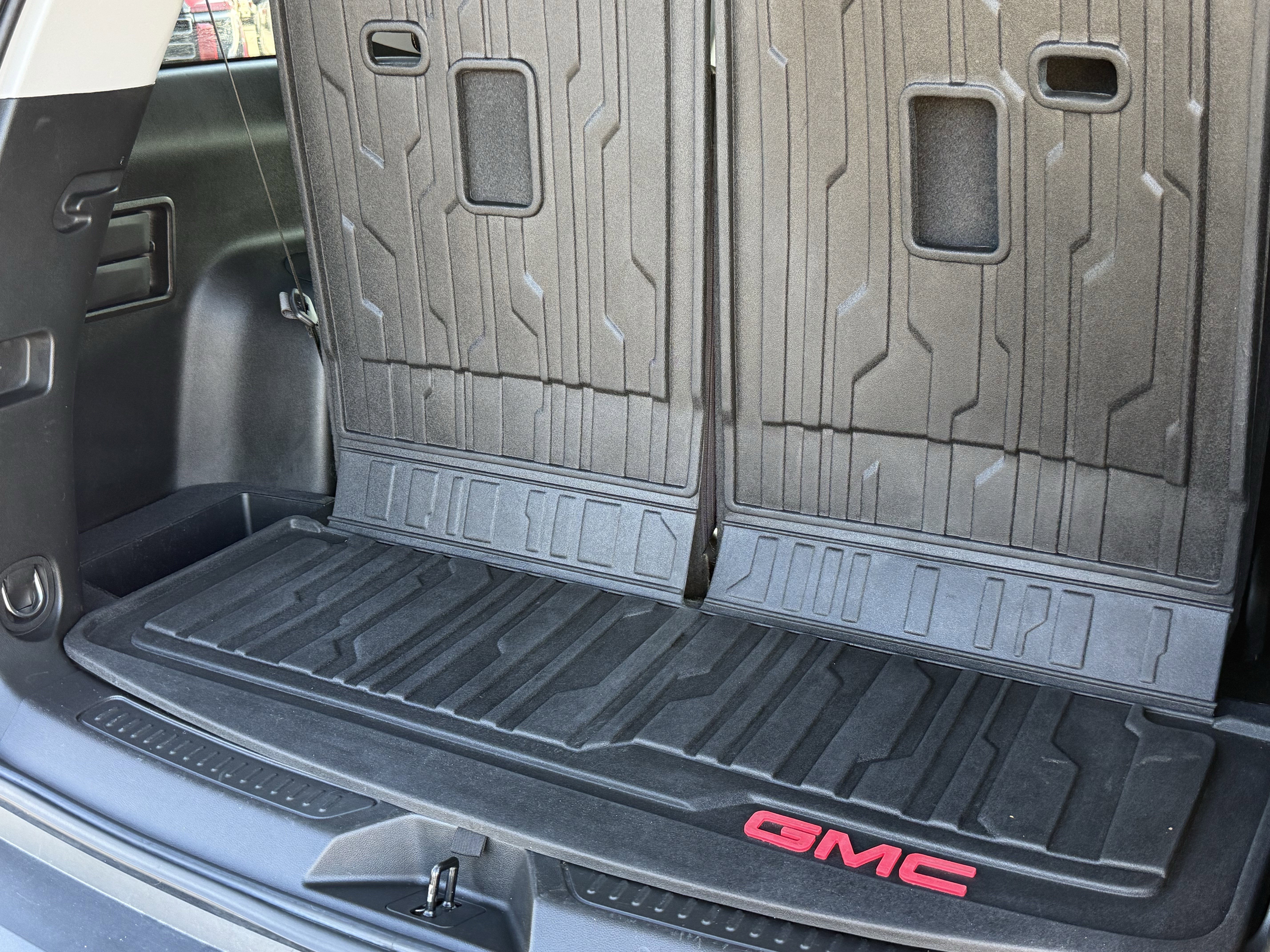 Used 2022 GMC Acadia SLT w/ Elevation Edition image 34