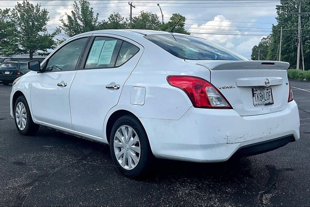 Used 2017 Nissan Versa SV FWD image 3