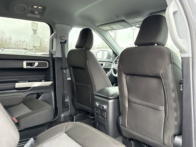Used 2022 Ford Explorer XLT image 17