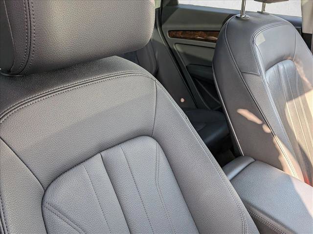 Used 2020 Audi Q5 2.0T Premium w/ Convenience Package image 12