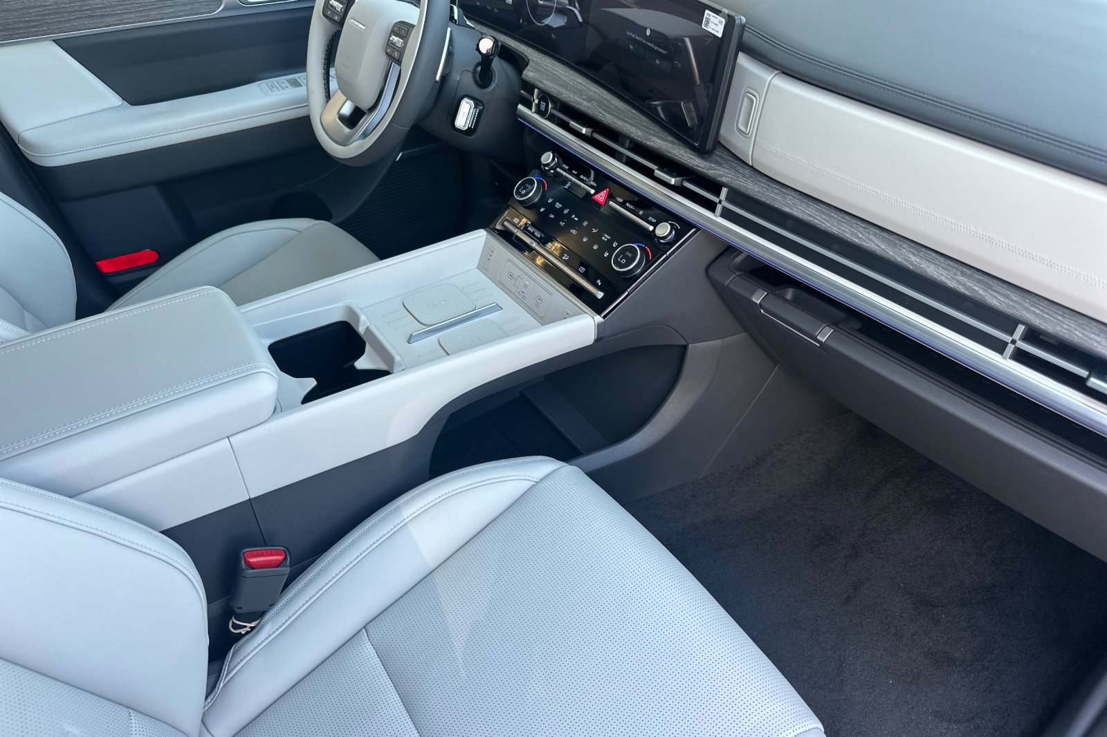 New 2026 Hyundai Santa Fe Calligraphy AWD/4WD image 16