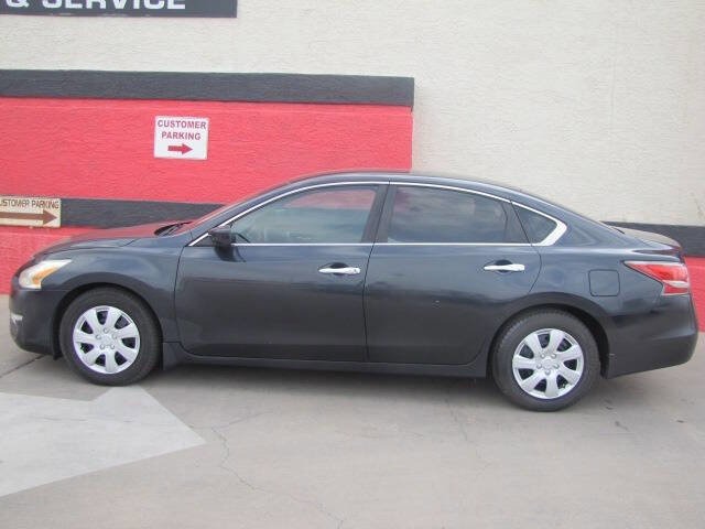 Used 2015 Nissan Altima 2.5 S w/ Power Driver Seat Package image 2
