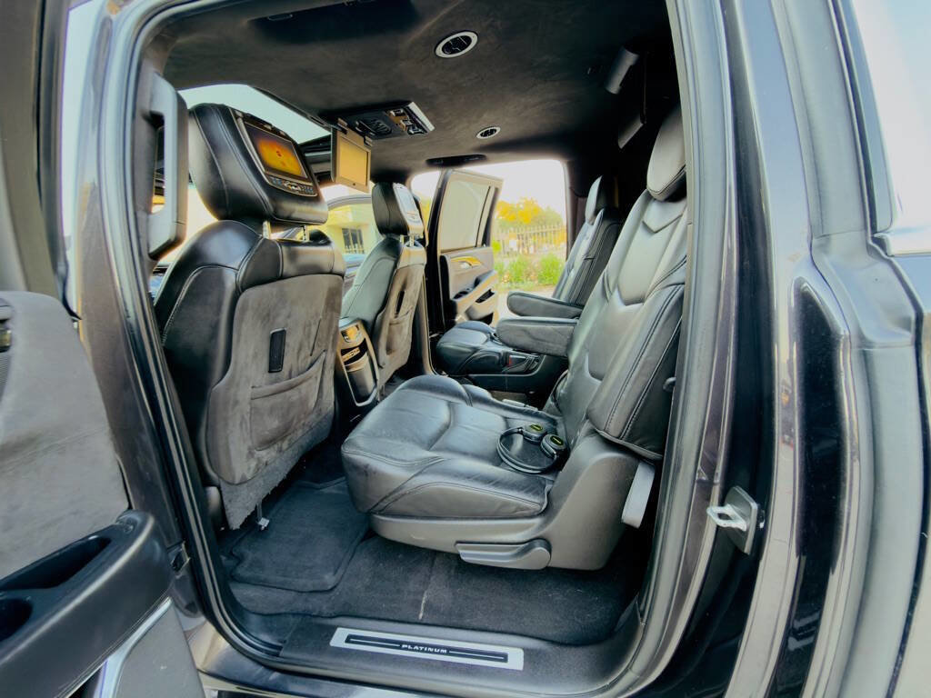Used 2016 Cadillac Escalade ESV Platinum AWD/4WD image 18