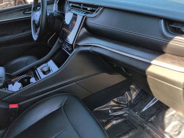 Used 2022 Jeep Grand Cherokee L Limited image 34