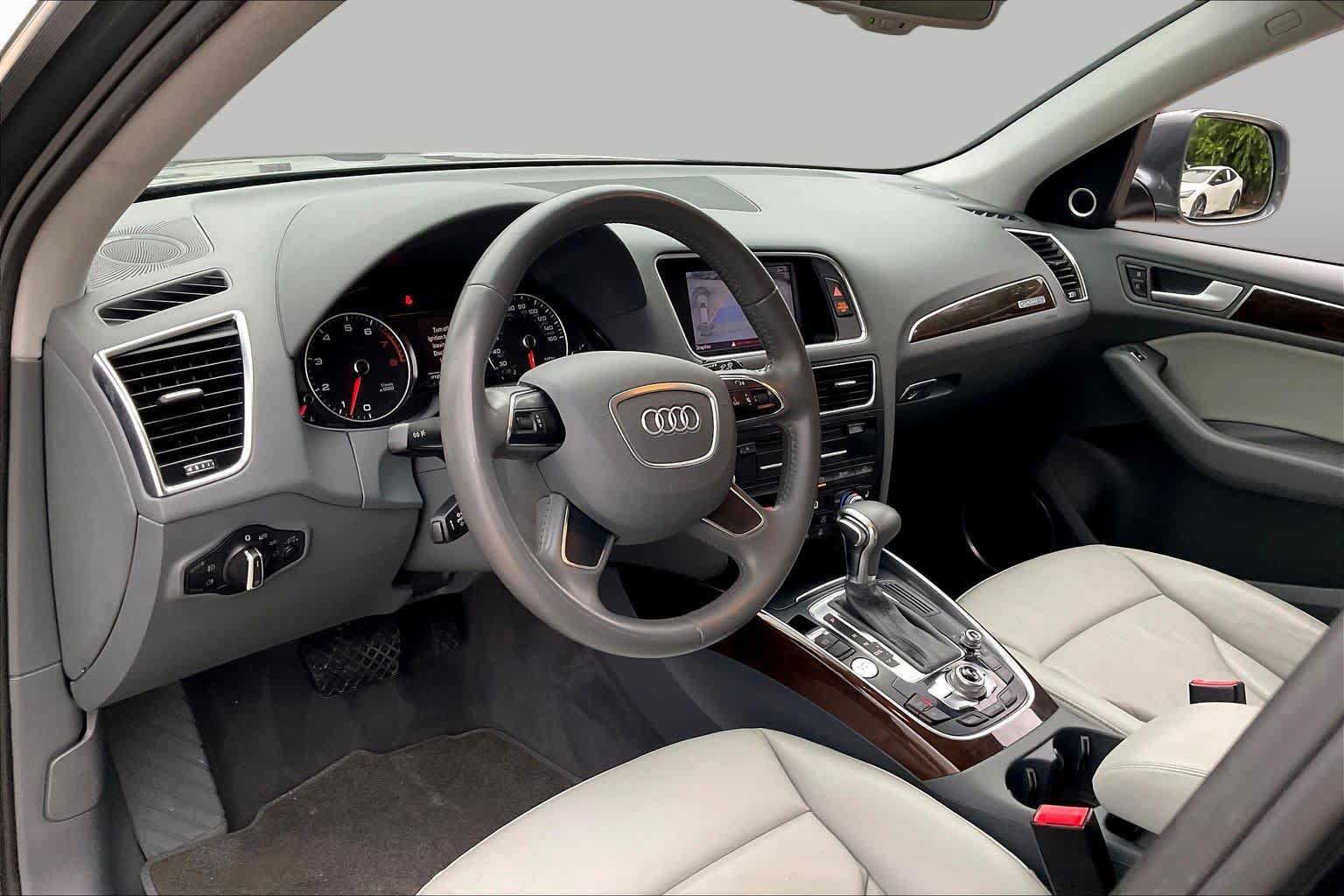 Used 2013 Audi Q5 3.0T Premium Plus w/ Audi MMI Navigation Plus Pkg AWD/4WD image 17