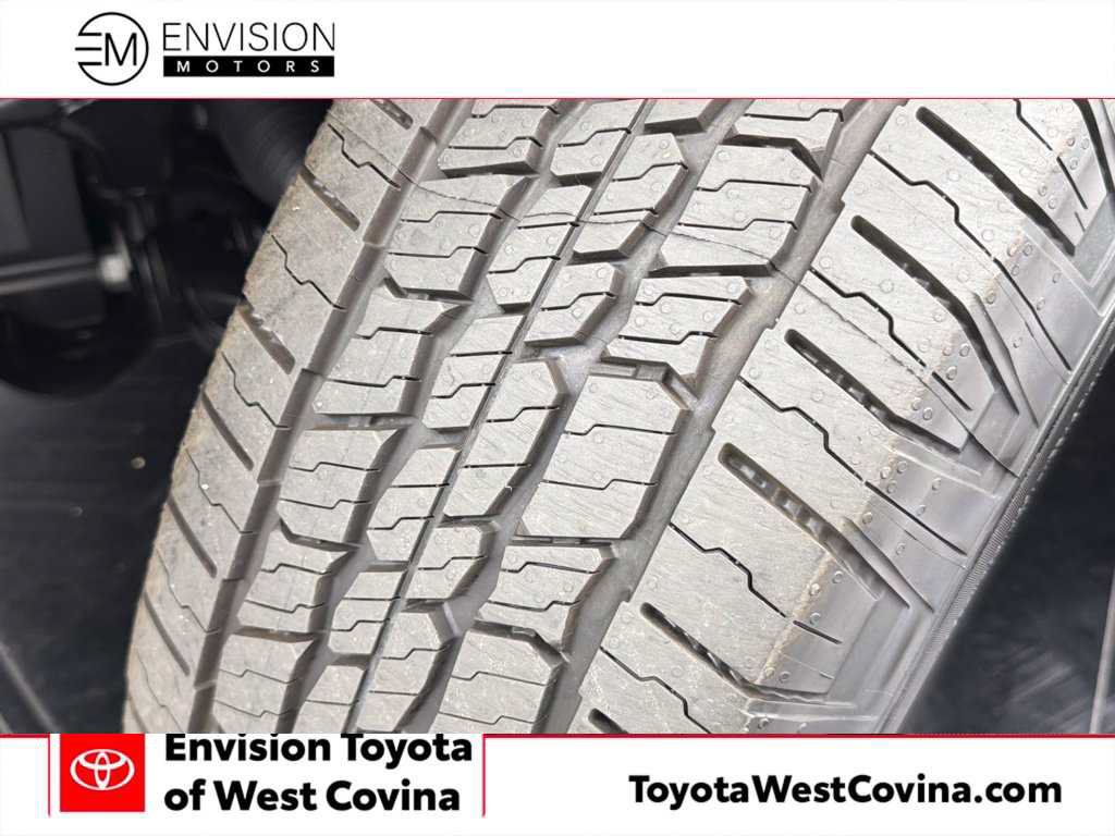 Used 2027 Toyota Land Cruiser AWD/4WD image 18