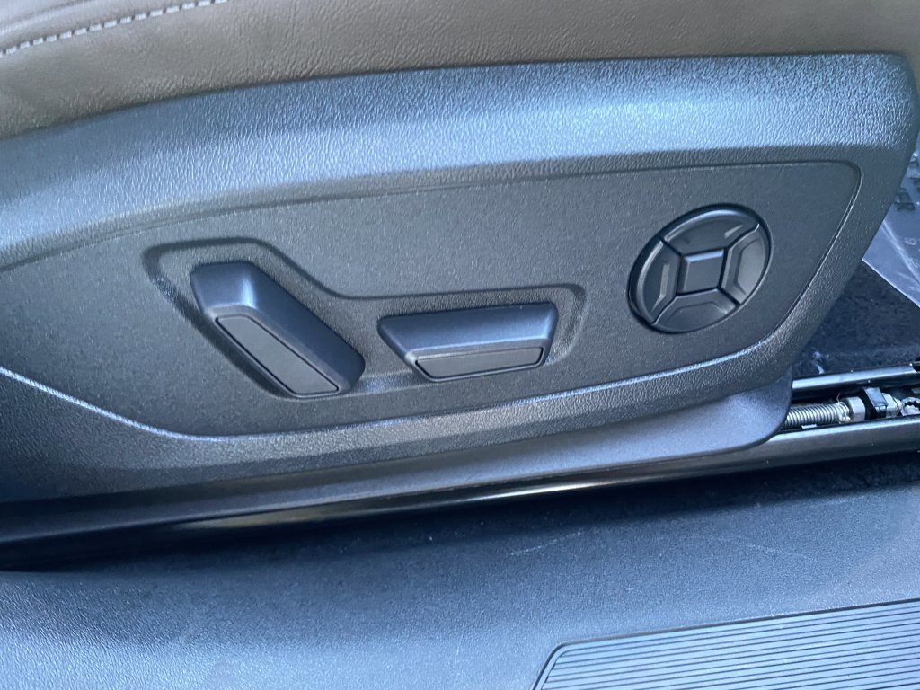 Used 2023 Audi Q4 e-tron Prestige image 22