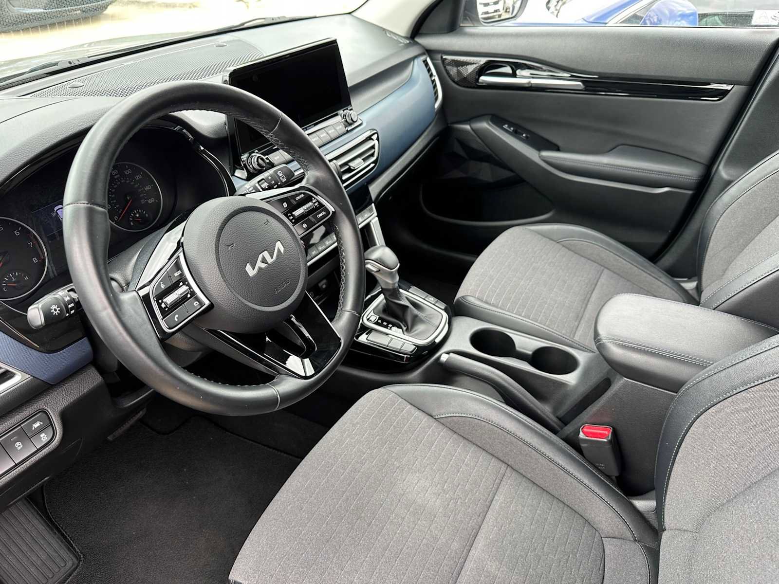 Certified 2022 Kia Seltos S image 8