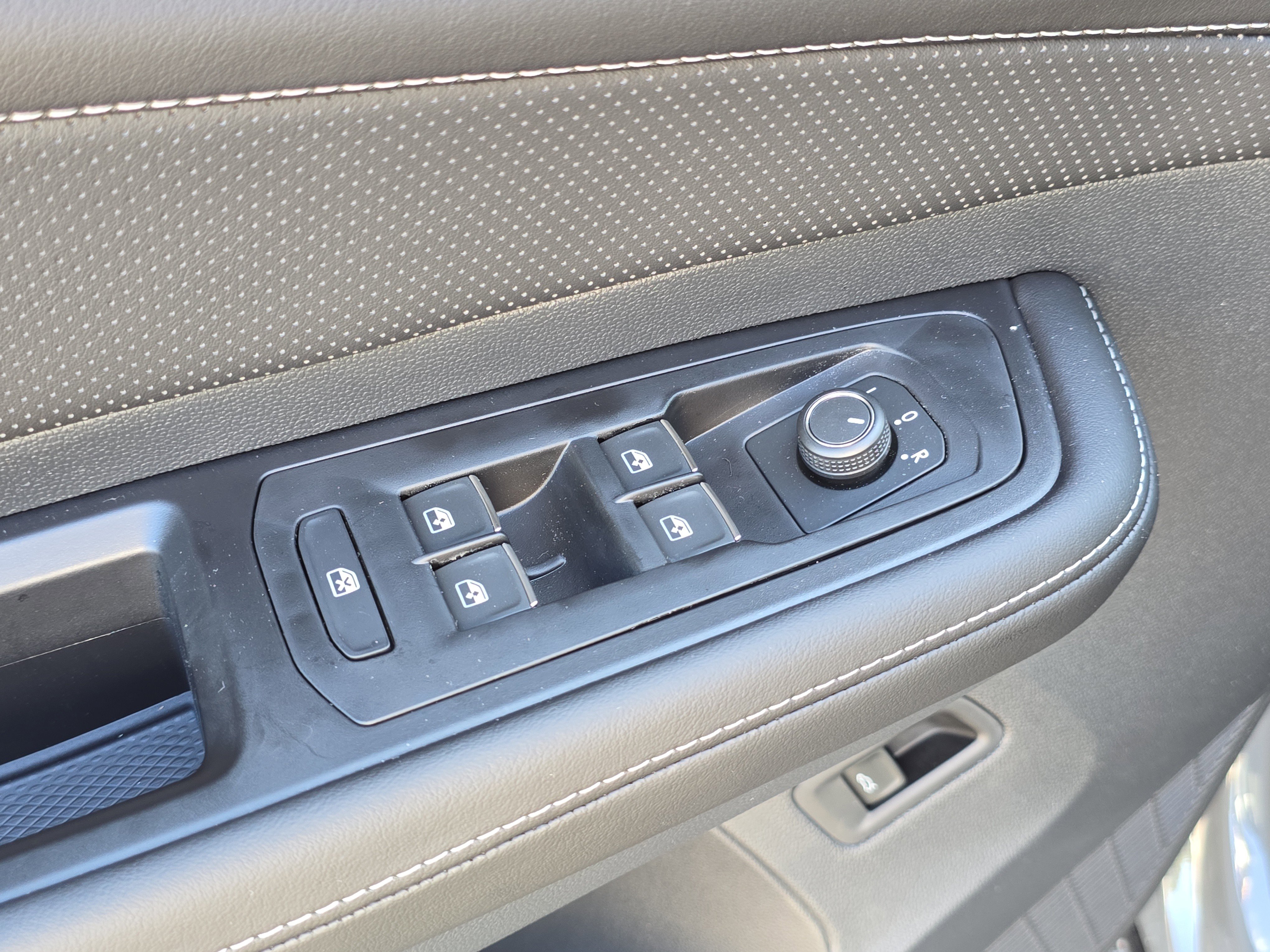 New 2026 Volkswagen Atlas SEL image 19