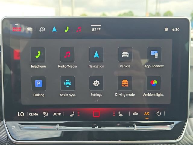 New 2026 Volkswagen GTI SE FWD image 17
