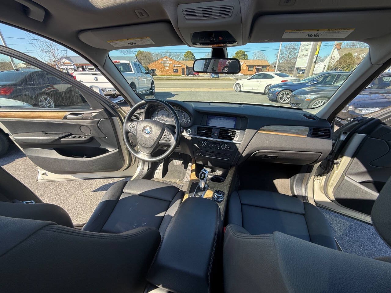 Used 2011 BMW X3 xDrive28i AWD/4WD image 32