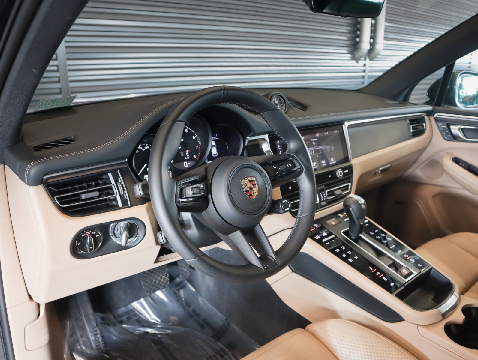 Certified 2023 Porsche Macan GTS AWD/4WD image 4