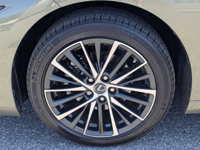 Used 2024 Lexus ES 350 w/ Premium Package image 22