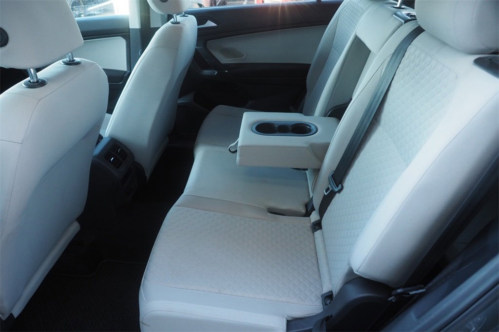 Used 2020 Volkswagen Tiguan S image 17