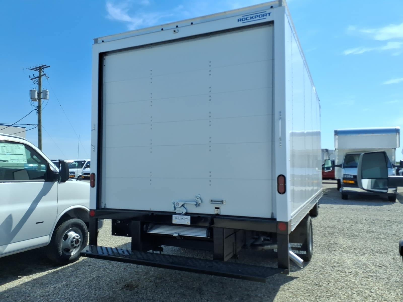 New 2026 Chevrolet Express 4500 w/ Power Convenience Package RWD image 4