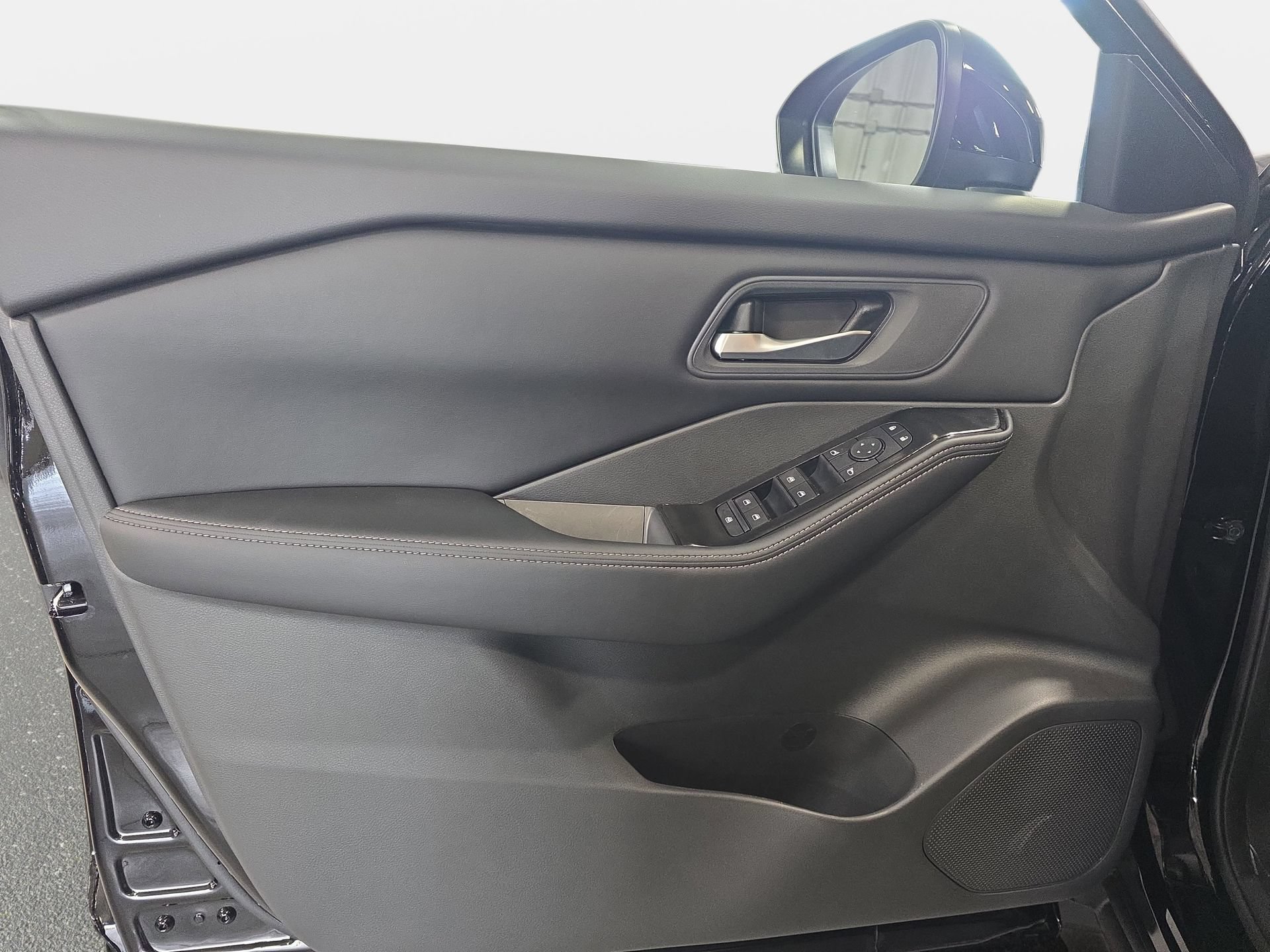 New 2026 Nissan Rogue SV FWD image 26