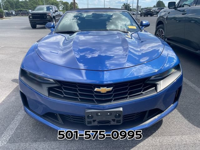 Used 2023 Chevrolet Camaro LT RWD image 2