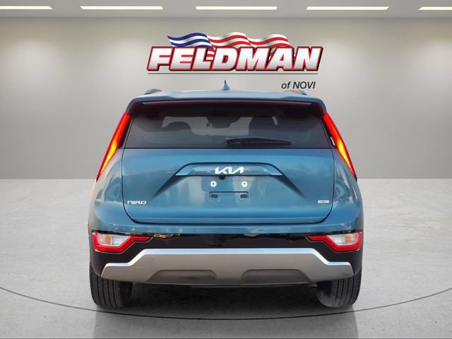 Used 2024 Kia Niro EX Touring FWD image 4