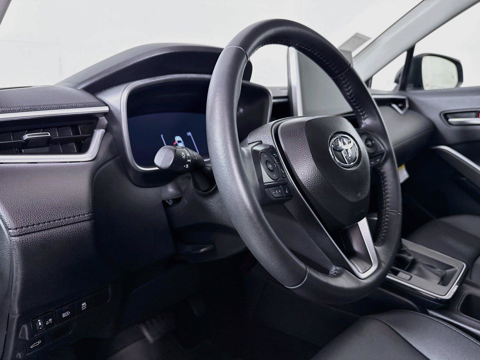 Certified 2026 Toyota Corolla Cross XLE w/ Convenience Package FWD image 4