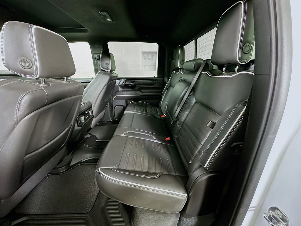 Used 2024 GMC Sierra 2500 AT4X image 14
