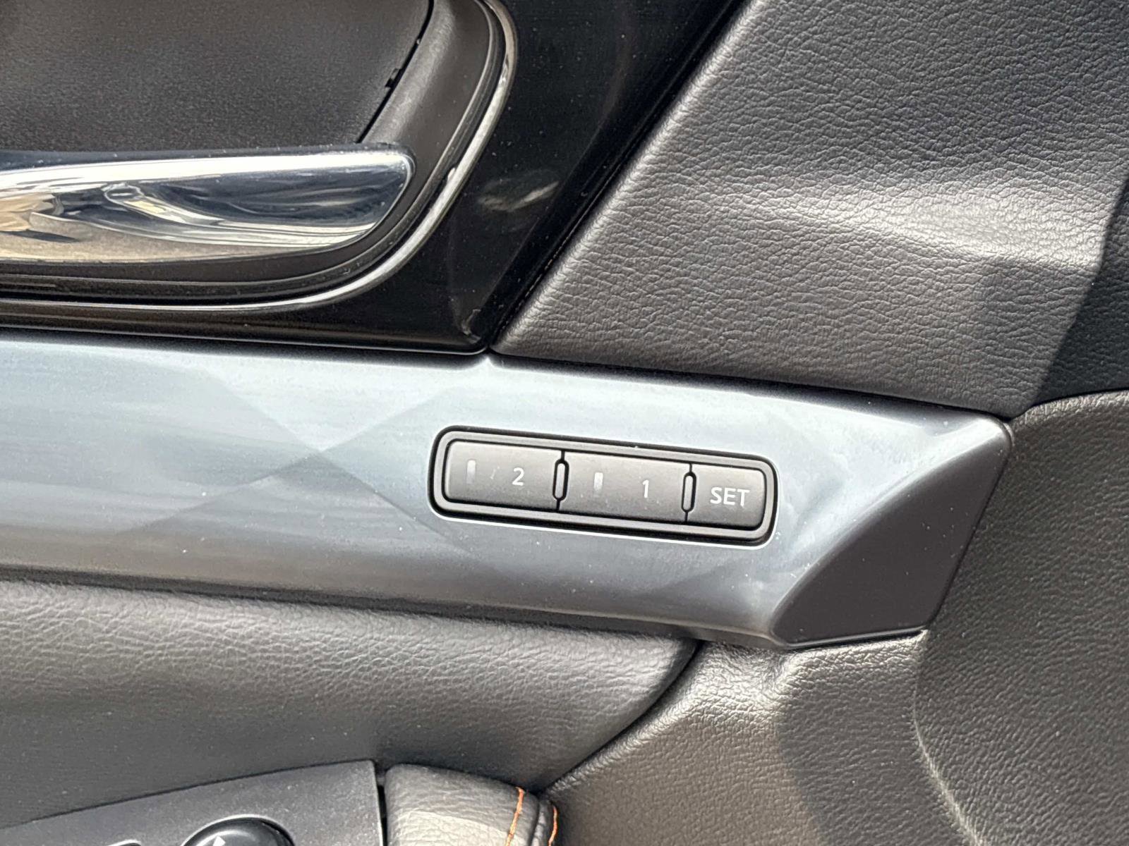 Used 2023 Nissan Maxima SR w/ Sport Mat Group FWD image 13