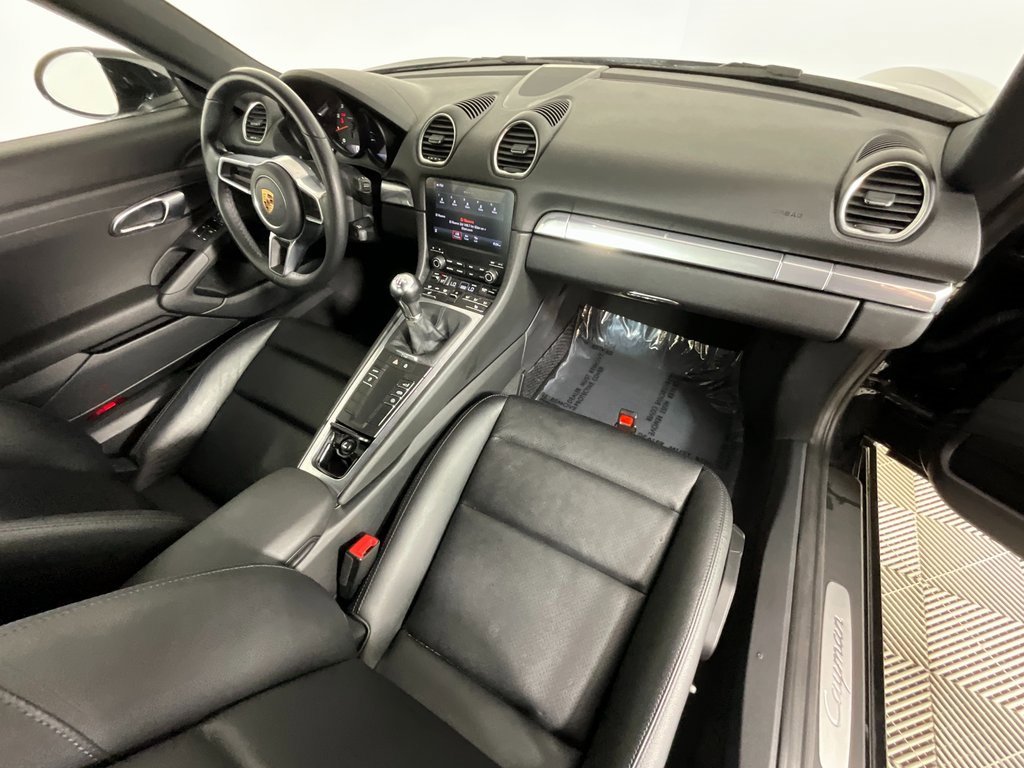 Used 2024 Porsche 718 Cayman image 13