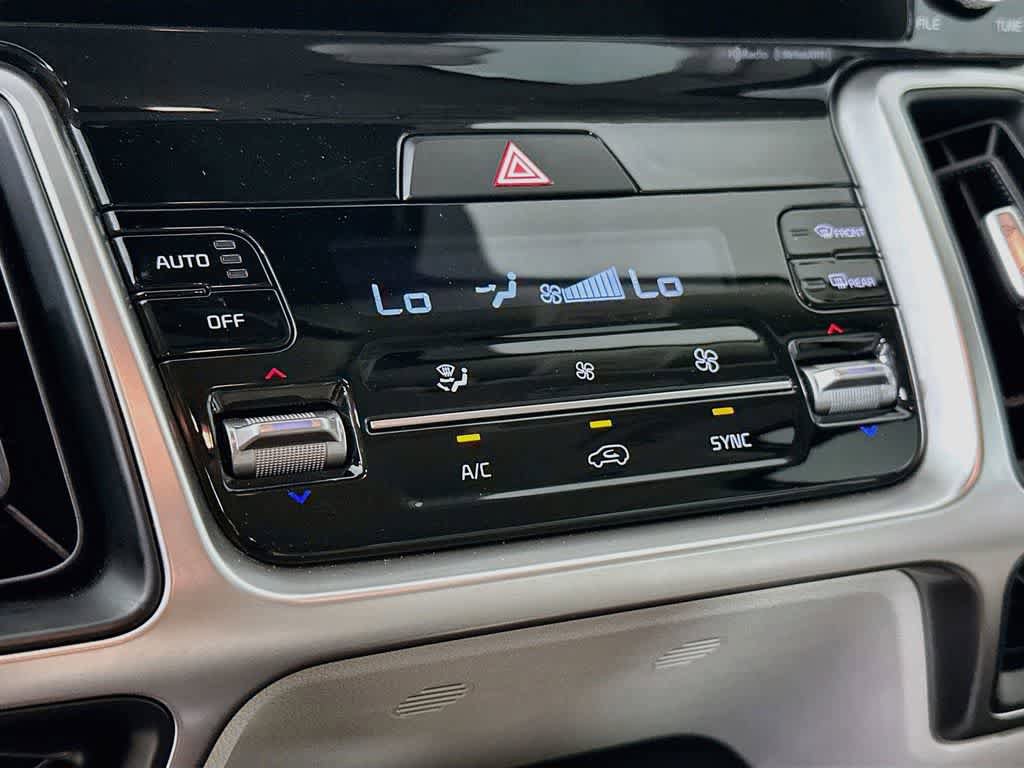 Used 2022 Kia Sorento S AWD/4WD image 18