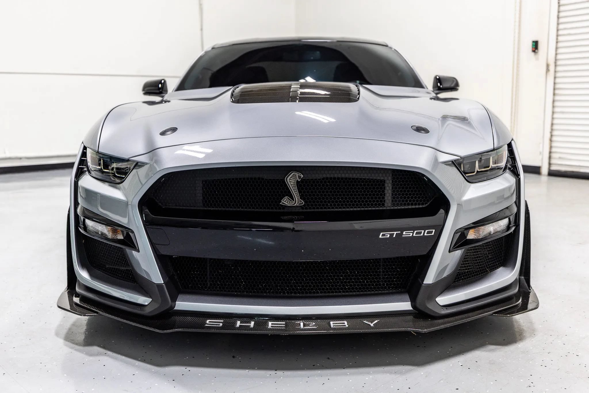 Used 2021 Ford Mustang Shelby GT500 w/ Technology Package RWD image 4