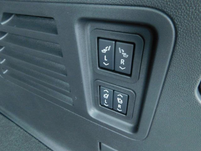 New 2026 Chevrolet Traverse High Country image 14