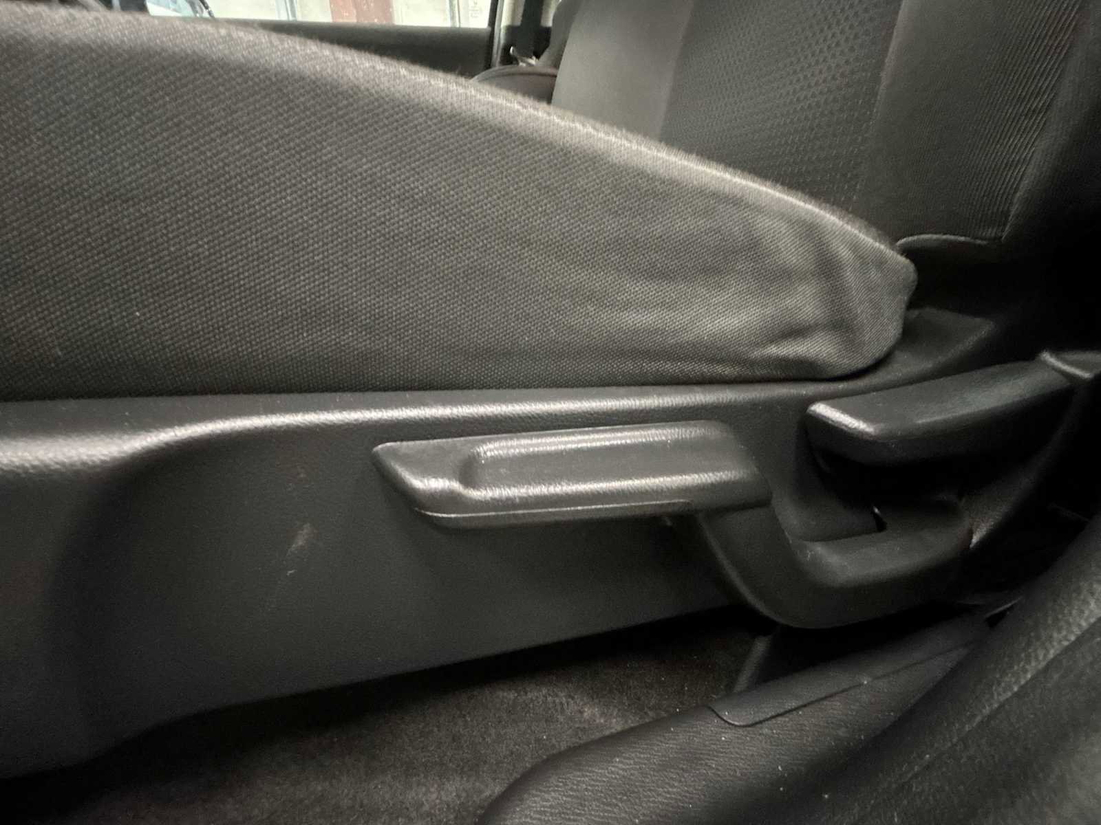 Used 2022 Honda HR-V LX image 14