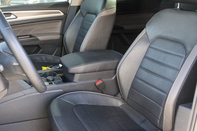 Used 2021 Volkswagen Atlas SEL Premium image 12