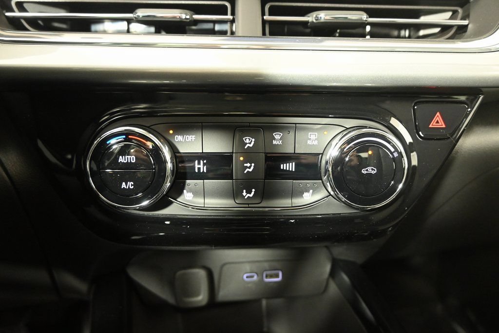 New 2026 Chevrolet Trax LT w/ Driver Confidence Package FWD image 28