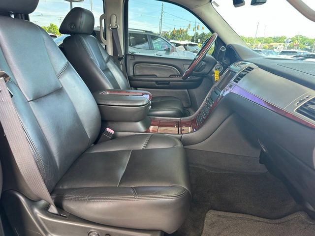 Used 2007 Cadillac Escalade EXT w/ Information Package AWD/4WD image 20