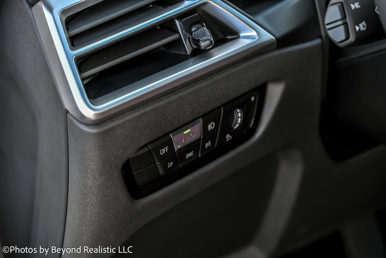 Used 2025 BMW 430i xDrive Coupe w/ Premium Package image 34