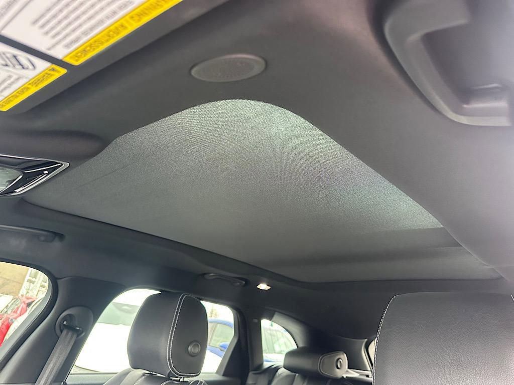 Used 2023 Land Rover Range Rover Velar R-Dynamic S image 20