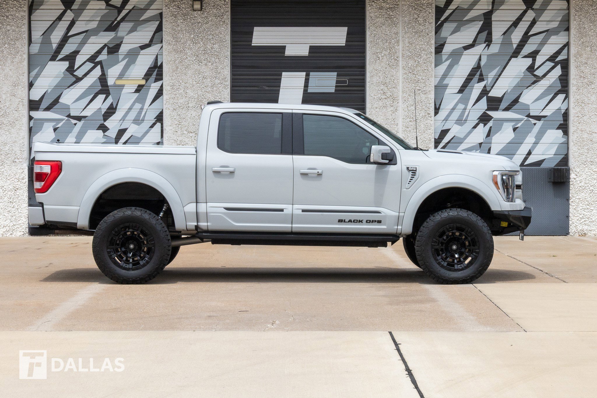 Used 2023 Ford F150 Lariat w/ Equipment Group 502A High image 17