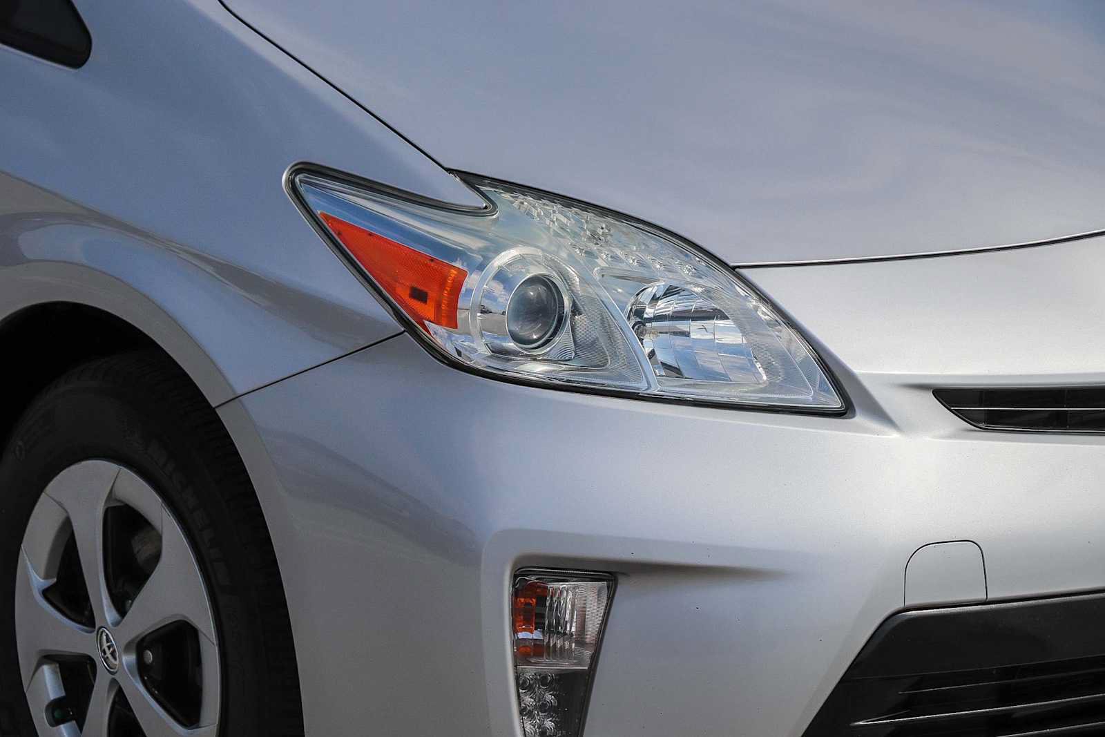 Used 2015 Toyota Prius Two FWD image 4