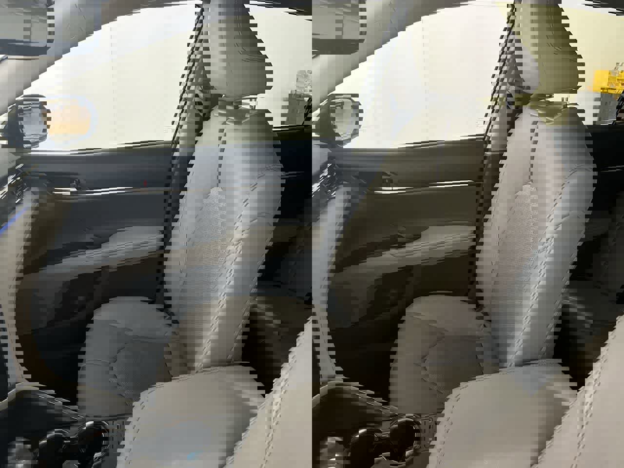 Used 2021 Toyota Camry XSE image 27