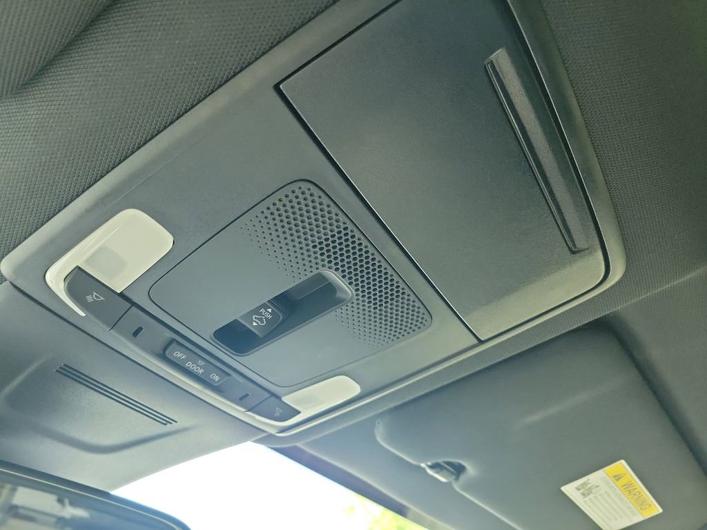 Used 2025 Honda CR-V Sport image 27