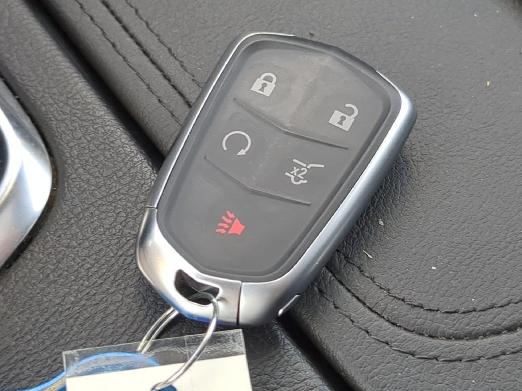 Used 2019 Cadillac XT5 Platinum AWD/4WD image 39