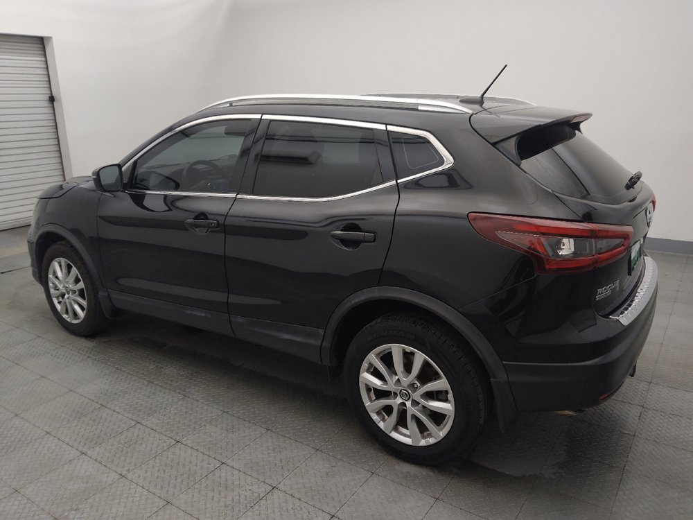 Used 2020 Nissan Rogue Sport SV FWD image 3