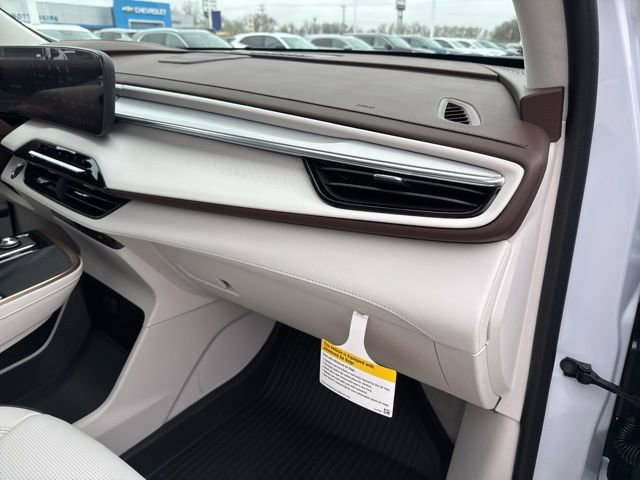 New 2026 Buick Enclave Avenir w/ Super Cruise Package image 57