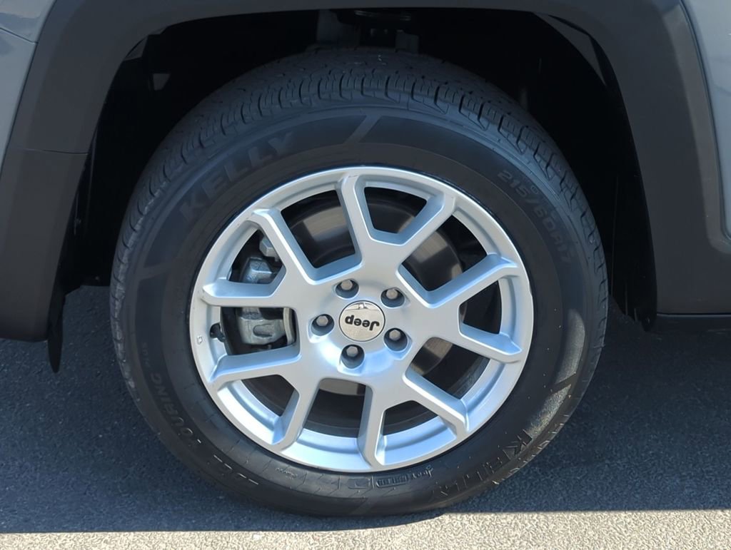 Used 2022 Jeep Renegade Latitude w/ Convenience Group image 30