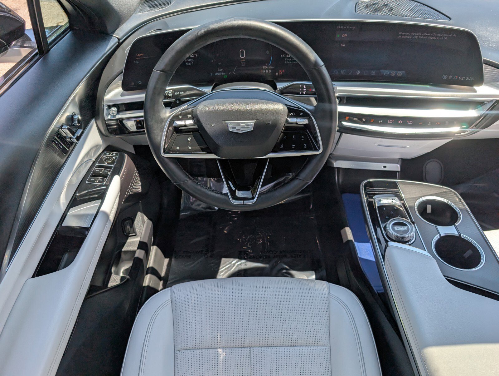 Used 2024 Cadillac Lyriq Luxury w/ LPO, Floor Liner Package RWD image 12