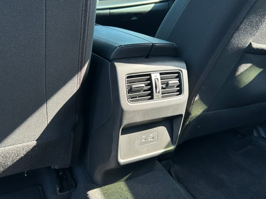 Used 2023 Nissan Rogue SV AWD/4WD image 60