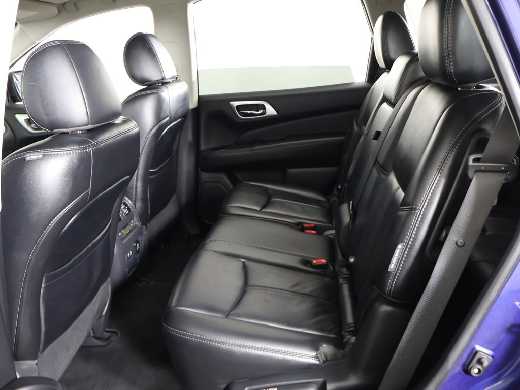 Used 2019 Nissan Pathfinder SL image 38