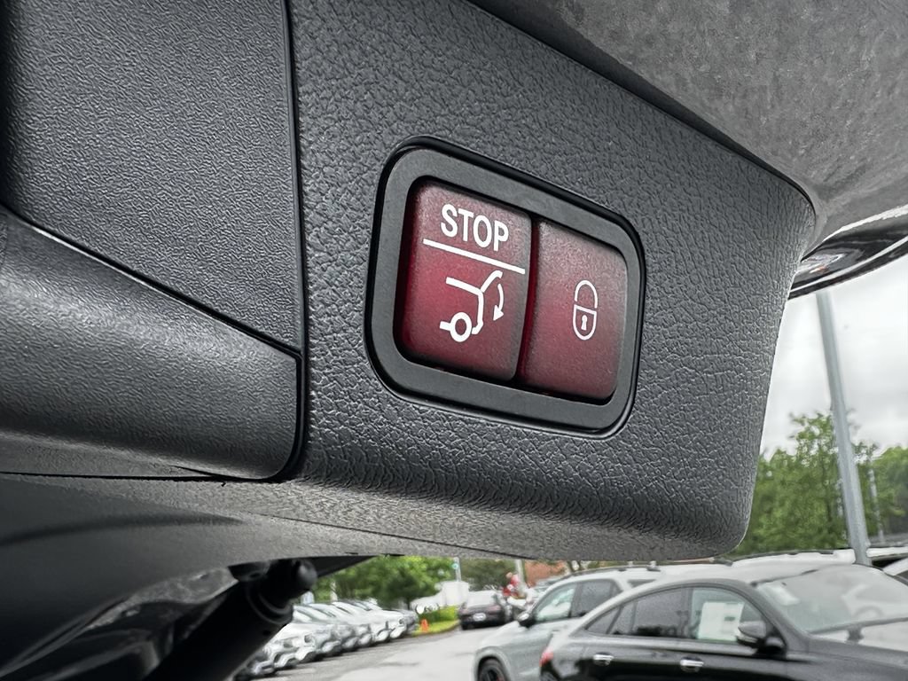 Certified 2025 Mercedes-Benz GLB 250 image 22