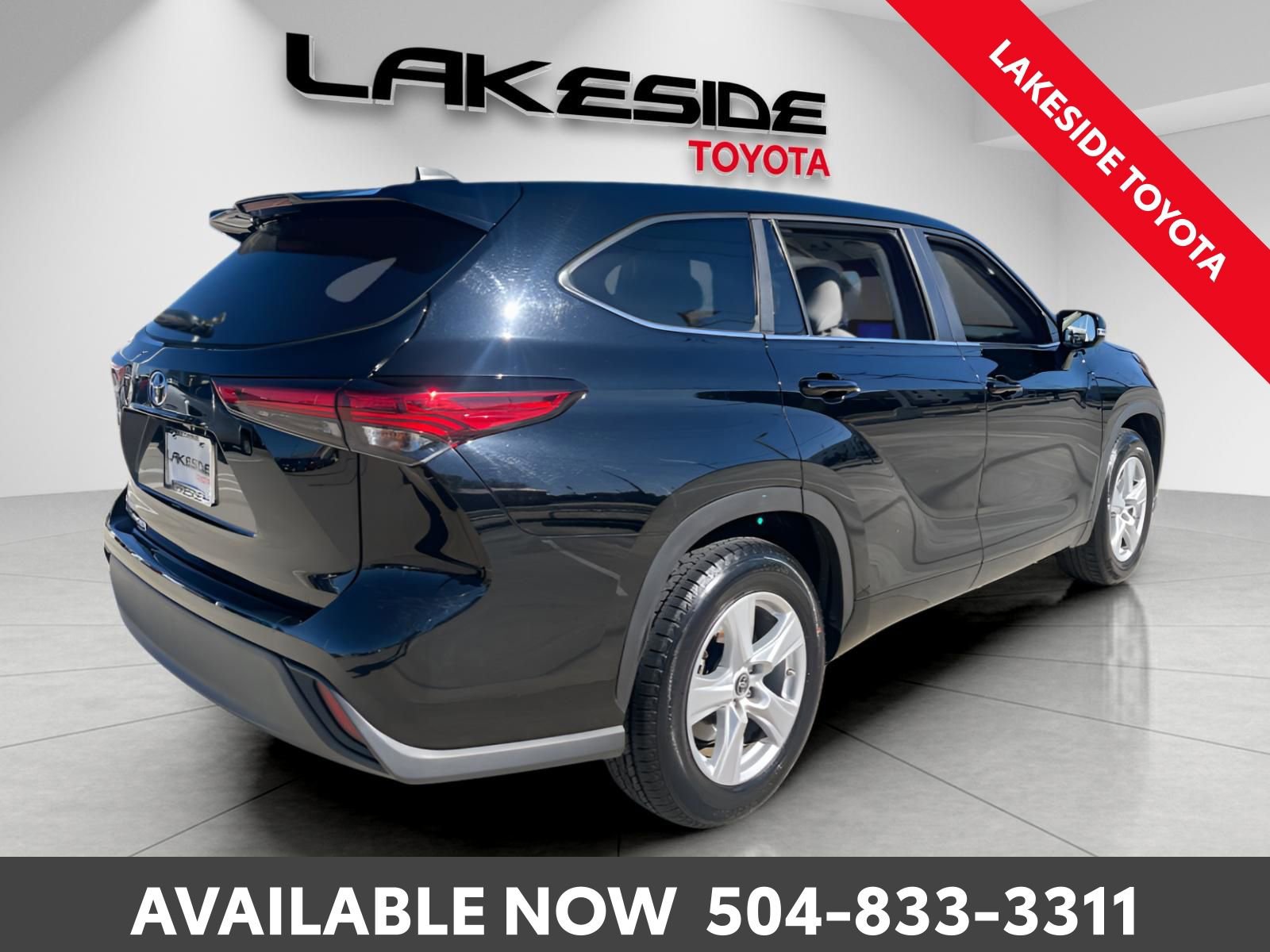 Used 2023 Toyota Highlander L image 6